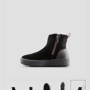 Cougar winter boots size 7 women black